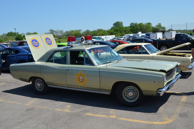 Cool Mopar cop car